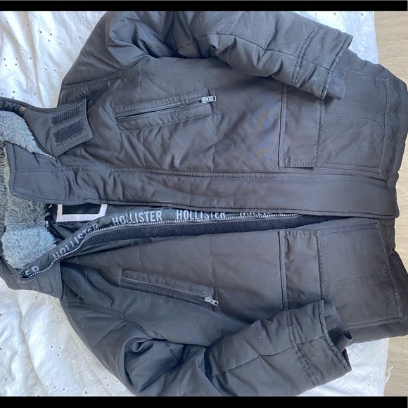 Hollister Mens Winter Jacket ! Small Black Grey Fur - Picture 4 of 6
